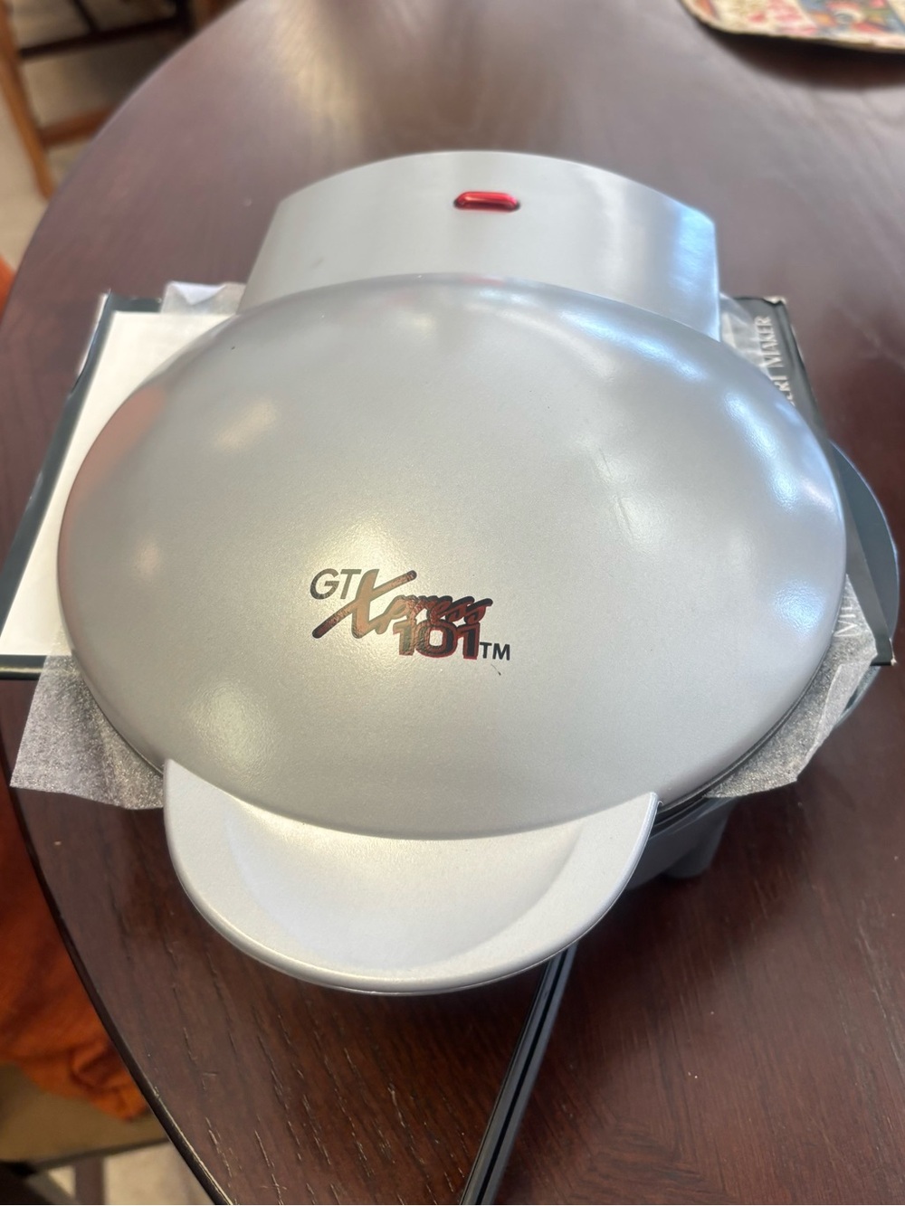 GT Xpress 101 Silver Electric personal size cooker grill